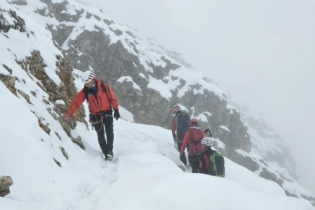 На высочайшей горе ФРГ Цугшпитце застряли 26 альпинистов