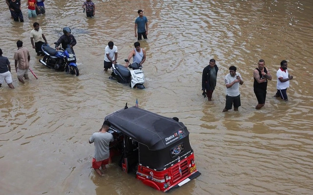 В Шри-Ланке по меньшей мере 15 человек погибли из-за последствий муссонных ливней