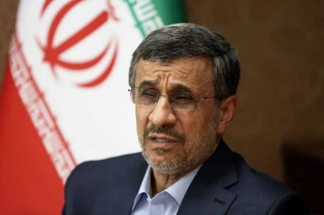 Экс-президент Ирана Ахмадинежад выдвинул свою кандидатуру на новых выборах