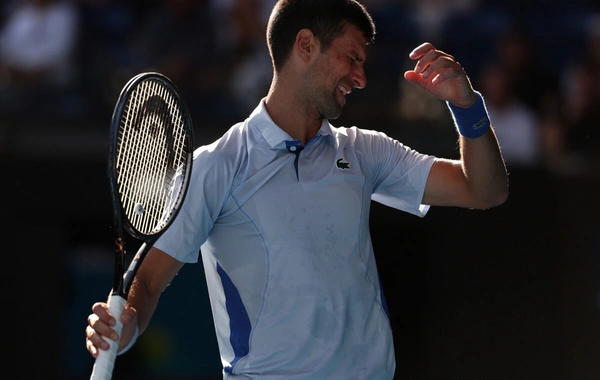 Dünyanın bir nömrəli tennisçisi Fransa çempionatını yarımçıq tərk etdi