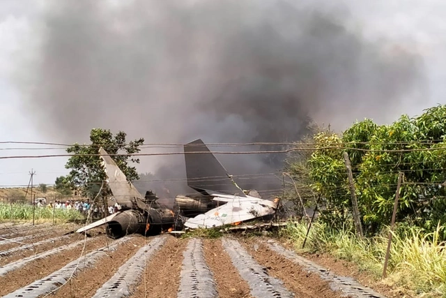 Истребитель Су-30 ВВС Индии разбился во время тренировочного полета