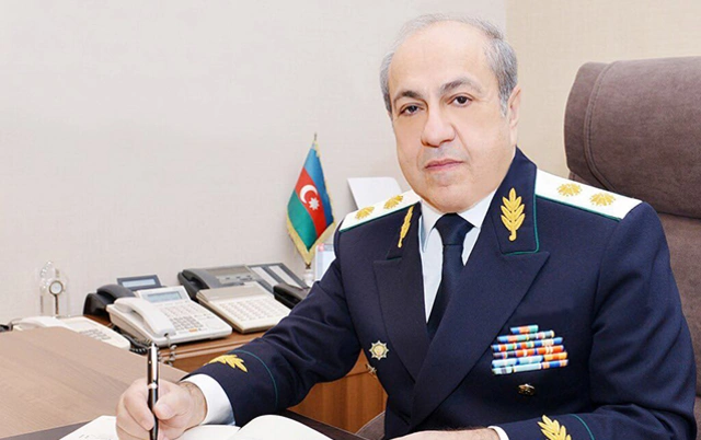 Уволен занимавший 24 года пост замминистра Тогрул Мусаев