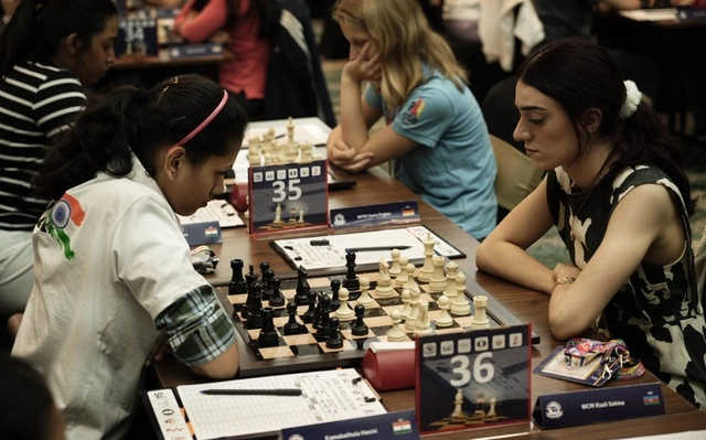 Азербайджанские шахматистки в группе лидеров на чемпионате мира