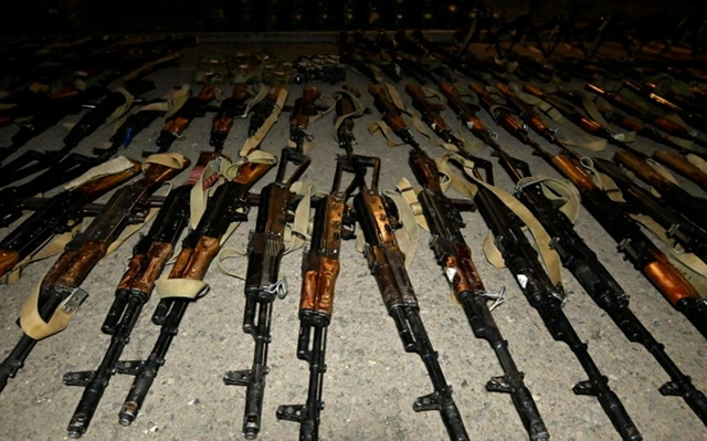 В Ханкенди и Кельбаджарском районе обнаружено большое количество оружия и боеприпасов