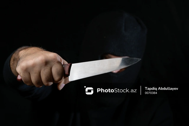 В Баку 35-летний мужчина получил ножевое ранение во время драки