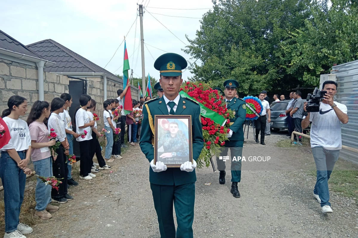 В Тертерском районе простились с майором, погибшим в результате удара молнии