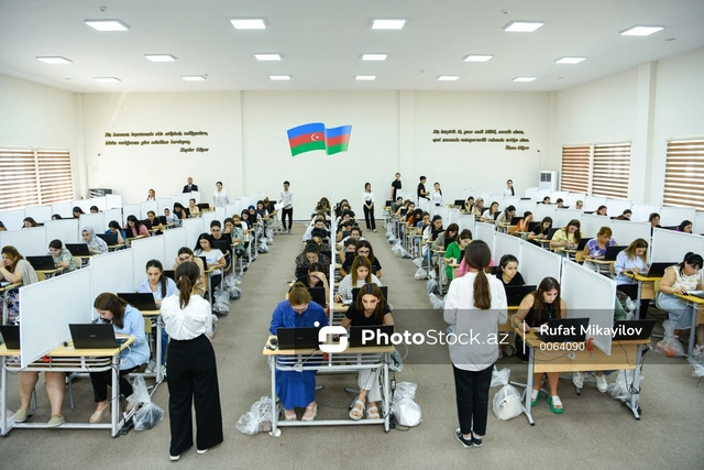 Təkrar sertifikatlaşdırma imtahanında keçid balını toplamayan müəllimlərin sayı açıqlandı