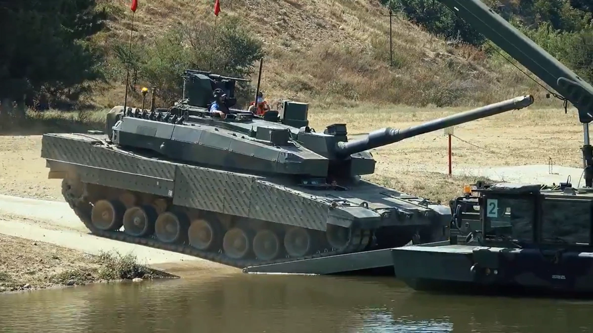 Türkiyənin hərbi qüruru: "Altay" tankının möhtəşəm performansı nümayiş etdirildi