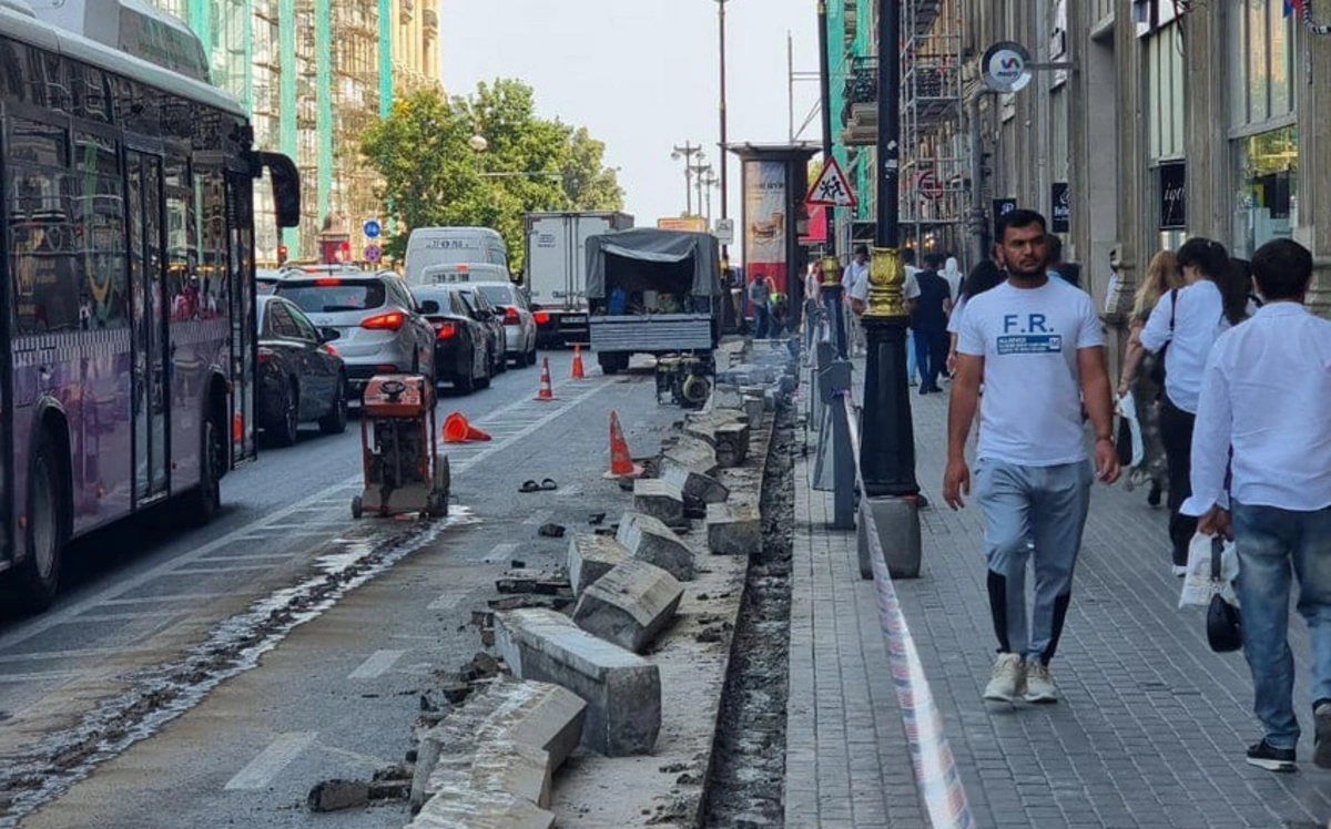 "Sahil" metro stansiyasından istifadə edənlərin NƏZƏRİNƏ