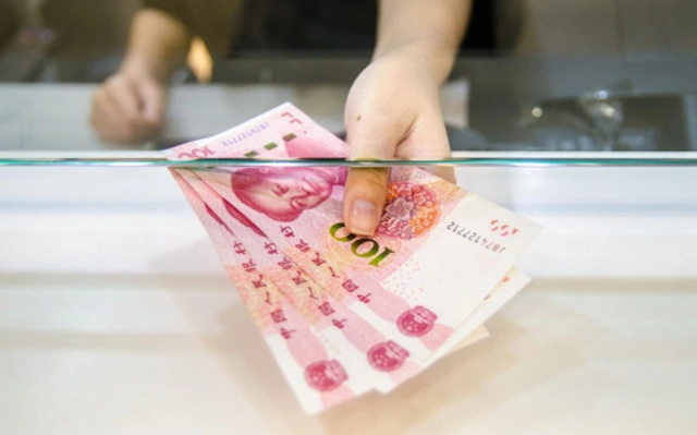 ЦБ РФ: Юань станет основной иностранной валютой в России