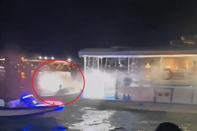 На реке Кура на лодке произошел пожар: есть пострадавшие