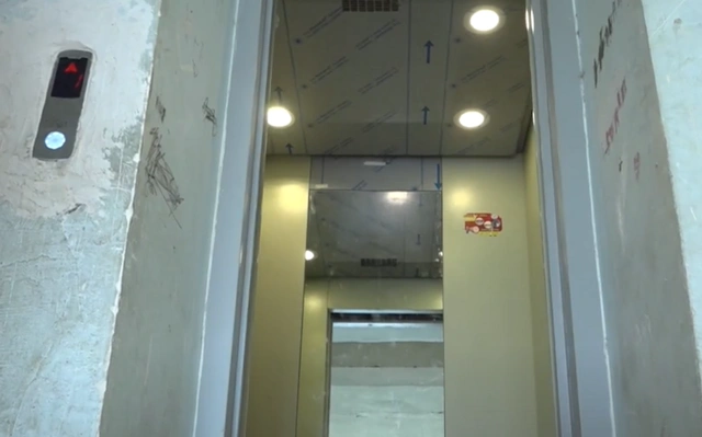 Жители поселка Ени Гюнешли жалуются на состояние лифта: Собрали деньги и ушли