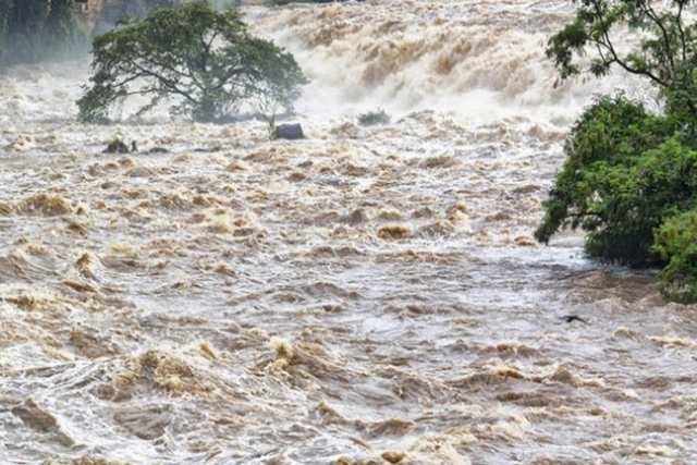 Отправляющихся на отдых в районы призвали быть внимательными: возможны наводнения