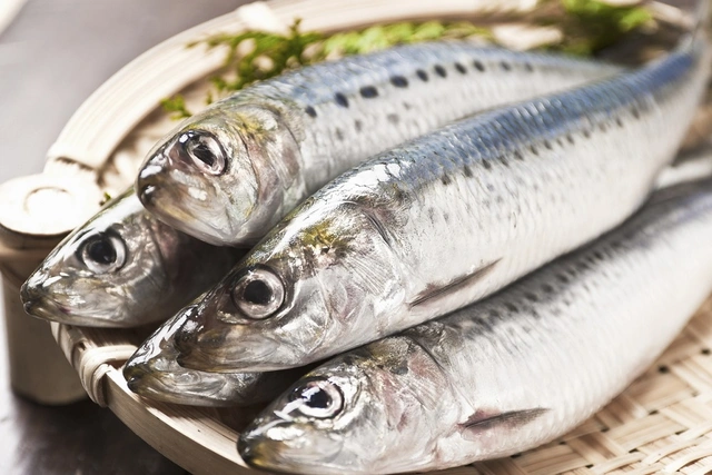 Японские ученые: Кости, потроха и голова рыбы защищают от рака
