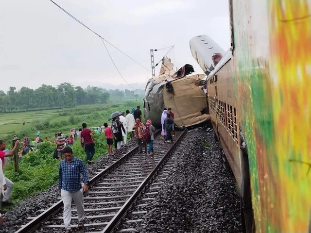 В Индии произошло столкновение поездов: есть погибшие