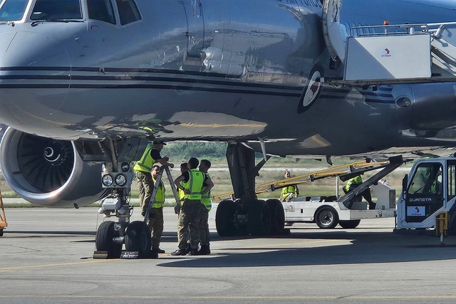 Горящий Boeing 737 совершил аварийную посадку в Новой Зеландии