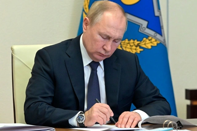 Путин назначил супругу министра энергетики РФ замглавы Минобороны
