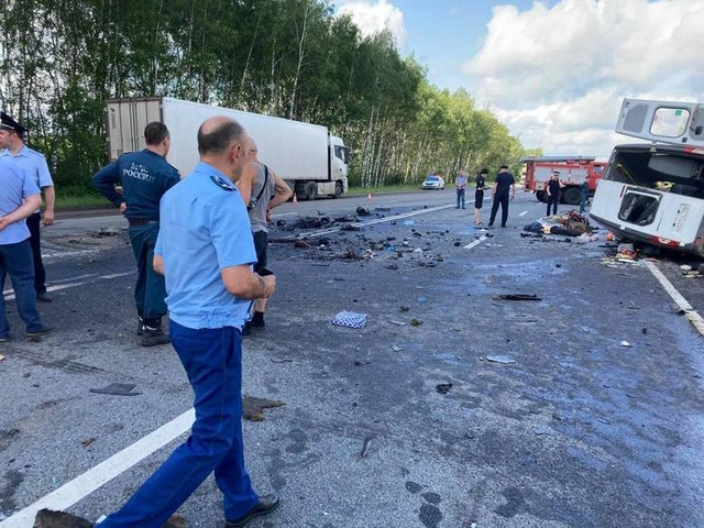 В Росии в тяжелом ДТП погибли восемь человек