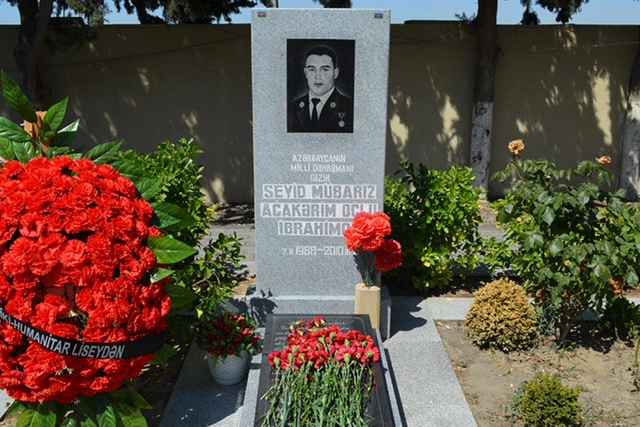Почтена память Национального героя Азербайджана Мубариза Ибрагимова