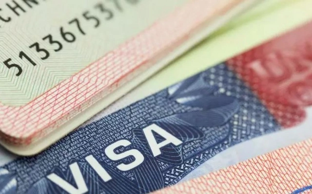 Почему задерживается выдача виз: отвечает посол Италии