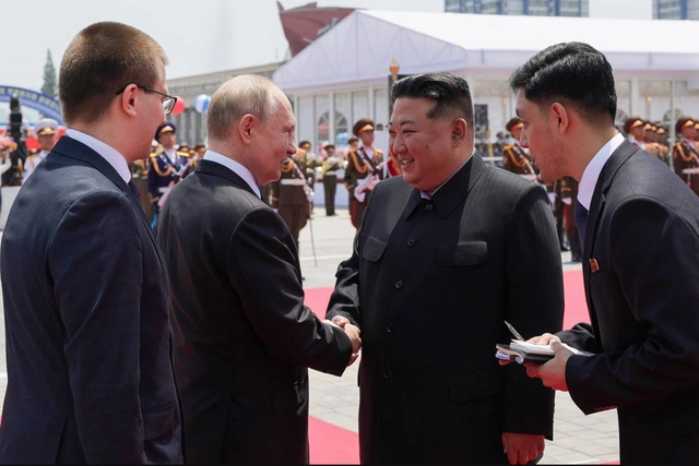 Путин подарил Ким Чен Ыну новый автомобиль