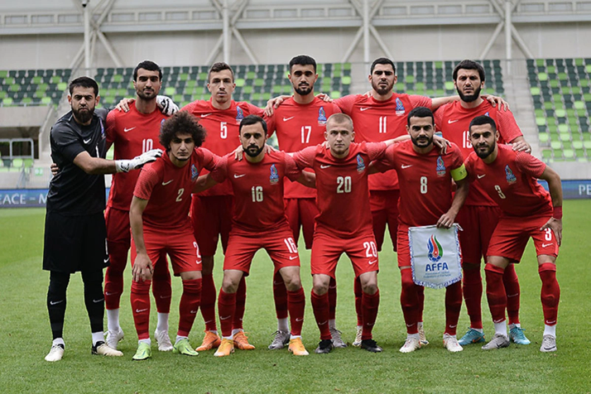 Futbol üzrə milli komandamız FİFA reytinqində irəliləyib