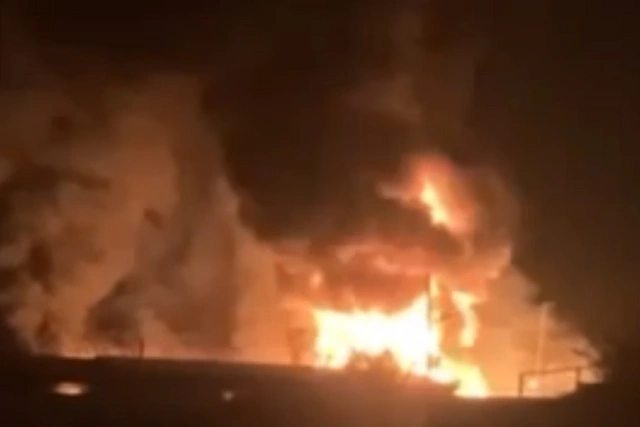 В России на нефтеперерабатывающем заводе "Лукойла" вспыхнул пожар
