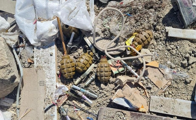 В Абшеронском районе обнаружено значительное количество оружия и боеприпасов