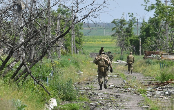 Rusiya ordusu Donetskdə daha bir yaşayış məntəqəsini nəzarətə götürdü