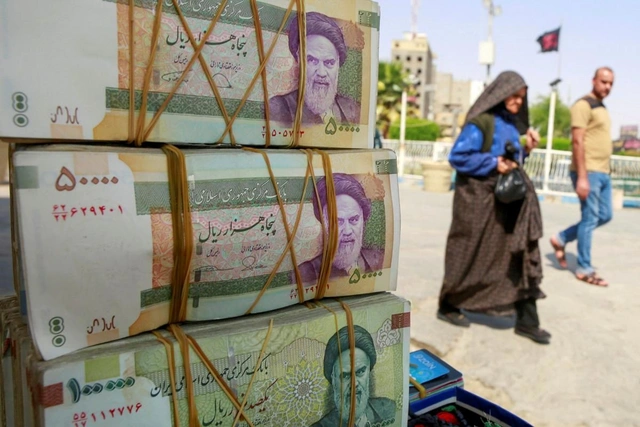 Иран анонсировал запуск офшорного риала для сделок с Россией
