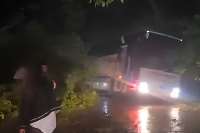В Загатале пассажирский автобус попал в аварию