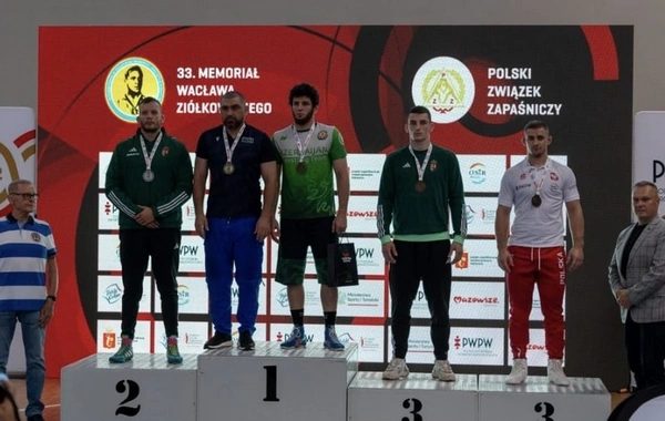 Azərbaycan güləşçiləri beynəlxalq turnirdə üç medal qazanıblar