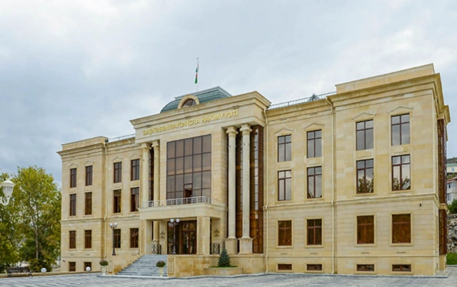 В Азербайджане проведена операция в здании Исполнительной власти: есть задержанные