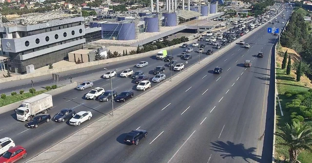 На каких улицах Баку 25 июня наблюдаются транспортные заторы?