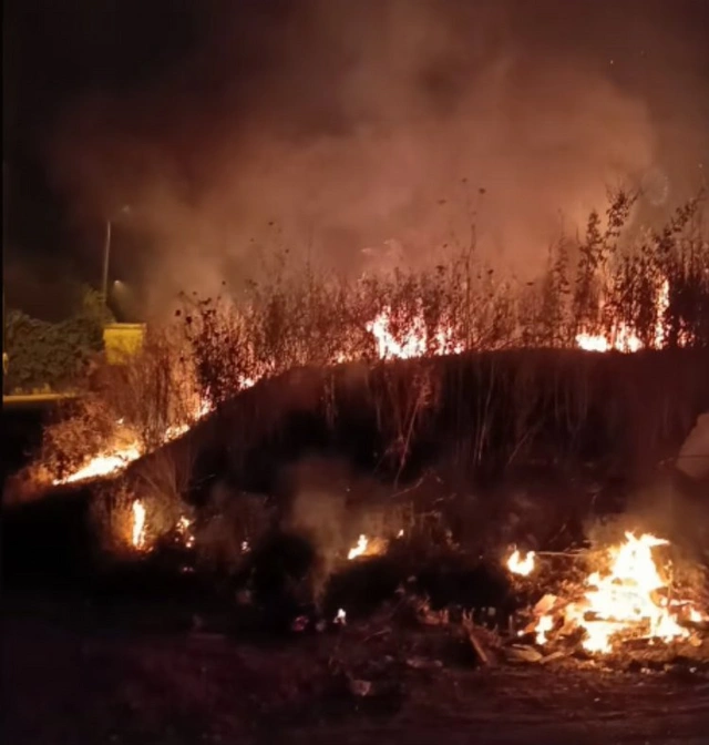 Житель Турции устроил крупный пожар, пытаясь сжечь фотографии бывшей девушки