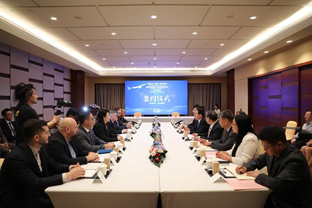 "Silk Way West Airlines" və "China Henan Aviation Group" arasında anlaşma memorandumu imzalanıb