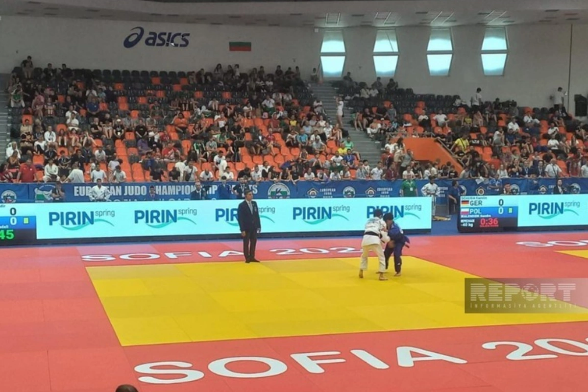 Чемпионат Европы: азербайджанский дзюдоист вышел в финал, еще один спортсмен поборется за бронзу