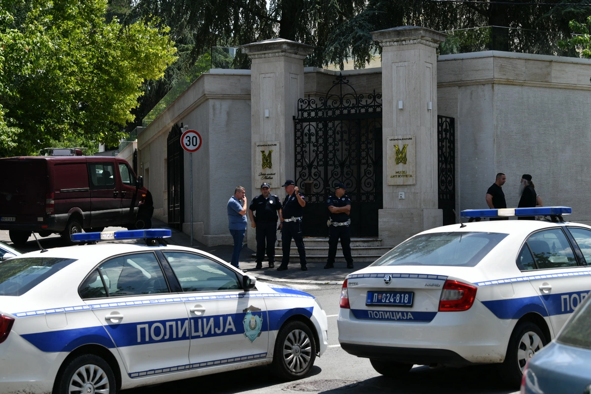 В МИД Израиля прокомментировали стрельбу из арбалета у посольства в Белграде