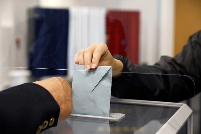 На избирательном участке во Франции произошла драка