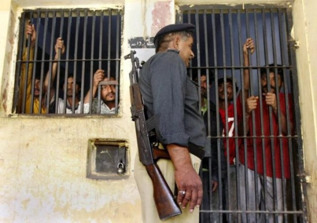 В Пакистане заключенные сбежали из тюрьмы: шестерых из них ожидала смертная казнь
