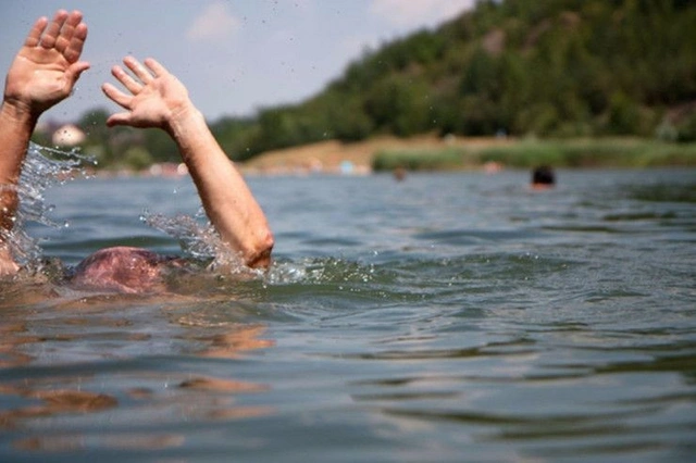 В России в озере утонул азербайджанец
