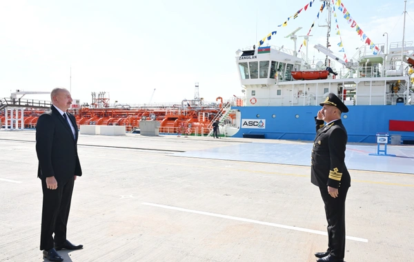 İlham Əliyev "Zəngilan" tankerinin istismara verilməsi mərasimində iştirak edib