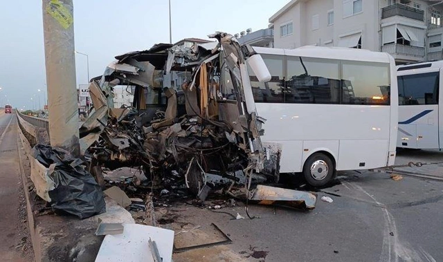 В Анталье в ДТП попал автобус с туристами из РФ и Беларуси: погиб водитель