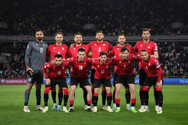 Президент Грузии наградила игроков футбольной сборной орденом Чести