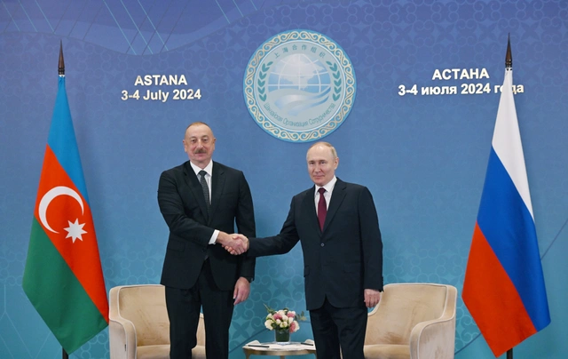 Astanada İlham Əliyevin Vladimir Putinlə görüşü keçirilir