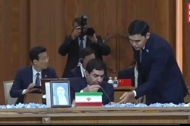 На заседании ШОС иранская делегация поставила на стол фотографию Раиси