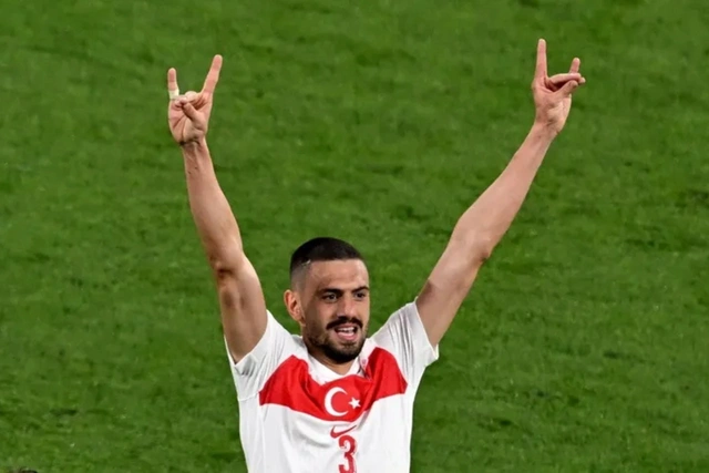 В МИД ФРГ вызвали посла Турции из-за жеста турецкого футболиста