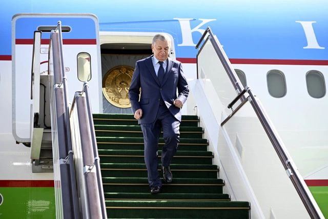 Начался визит президента Узбекистана Шавката Мирзиёева в Азербайджан