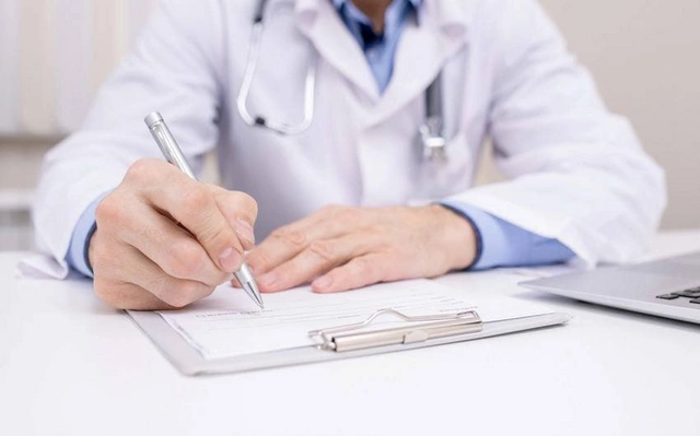 В Азербайджане врачи также будут сдавать экзамен по приему на работу