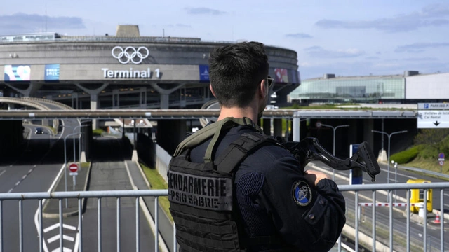 Во Франции задержали несколько человек по подозрению в подготовке терактов в период Олимпийских игр
